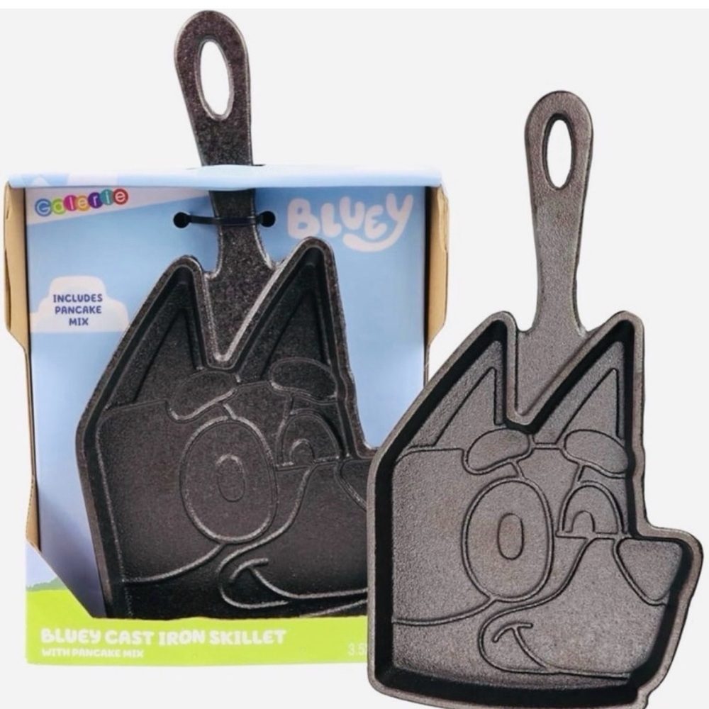 Bluey Cast Iron Skillet with Pancake Mix